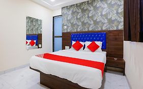 Hotel O King Residency